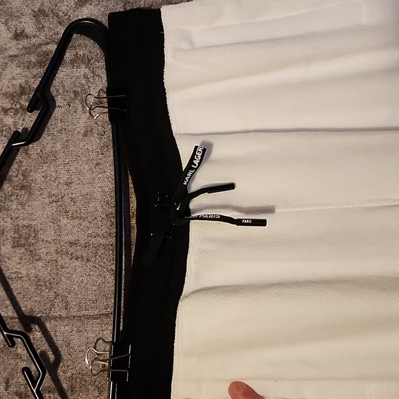 Karl Lagerfeld Paris Micro-Fleece Jogger Pants - Picture 3 of 5
